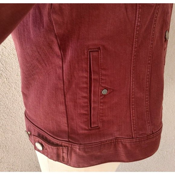NWOT Liverpool Los Angeles Classic Jean Jacket in Dark Cherry Size M - Picture 5 of 7